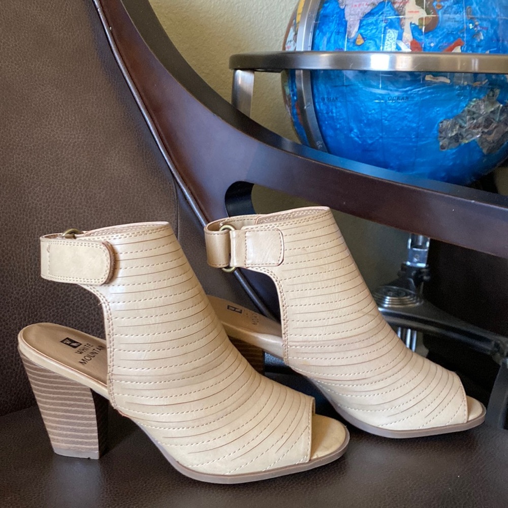 ❤️NWT Beige Heeled Sling Back Sz 5.5